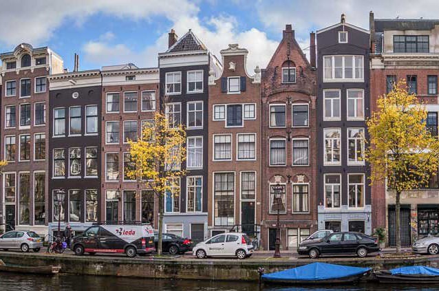 ممنوعیت تردد خودروهای بنزینی و دیزلی در آمستردام از سال ۲۰۳۰