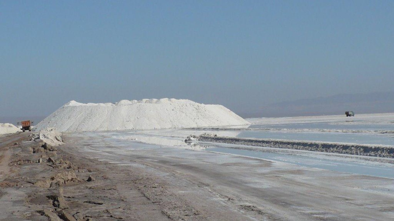 دریاچه نمک عامل آلودگی هوا ی قم است؟
